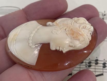 Rare Antique Italian Carved Shell Cameo Woman c1900