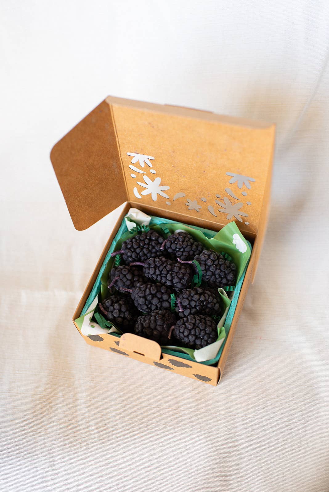 Blackberry Beeswax Birthday Candles: 10
