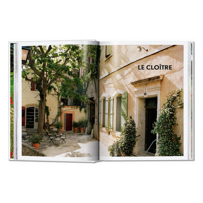 Living in Provence. 45th Ed. (German, French, English)