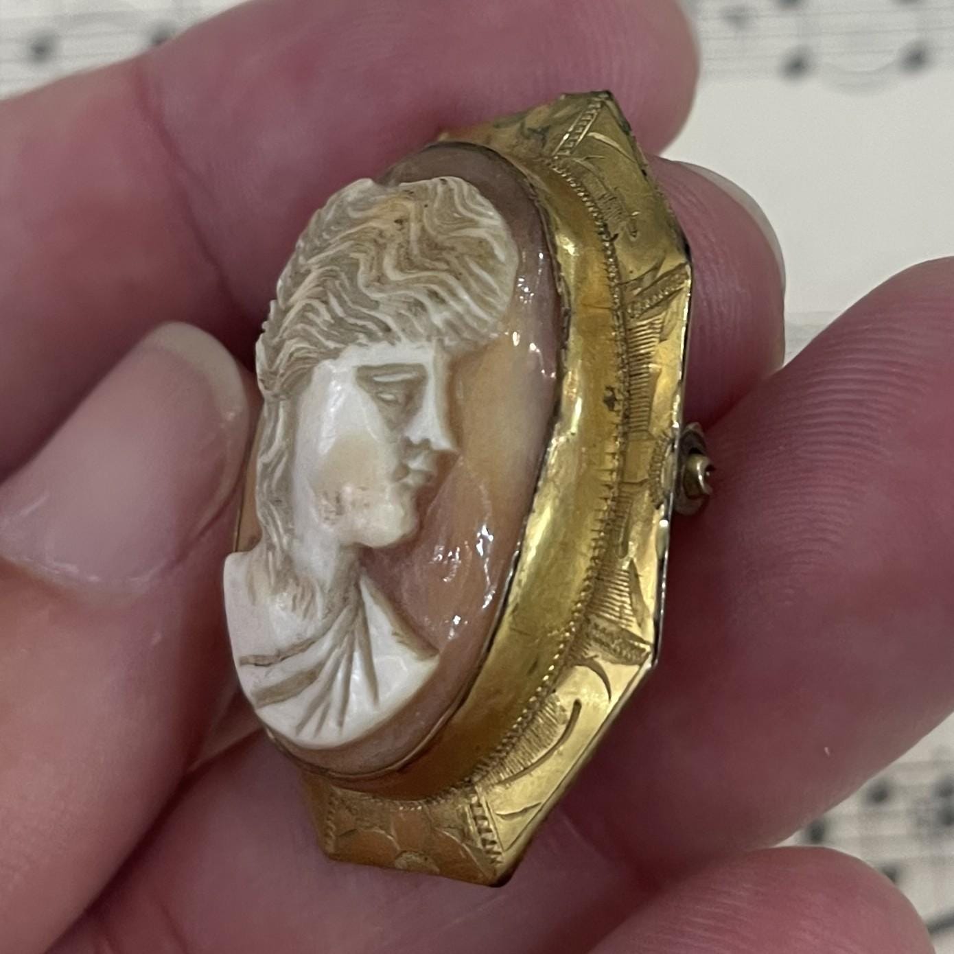 Antique Italian Carved Shell Cameo Roman Woman c1880