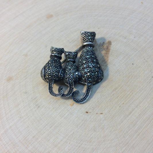 Vintage Marcasite sterling silver cat pin