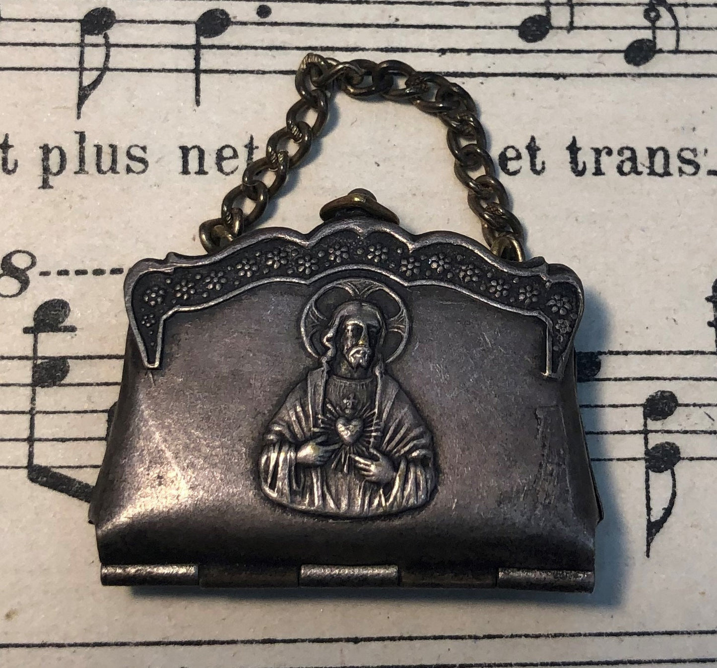 Antique French Souvenir Photos Pendant / Purse Jesus Sacred Heart c.1910