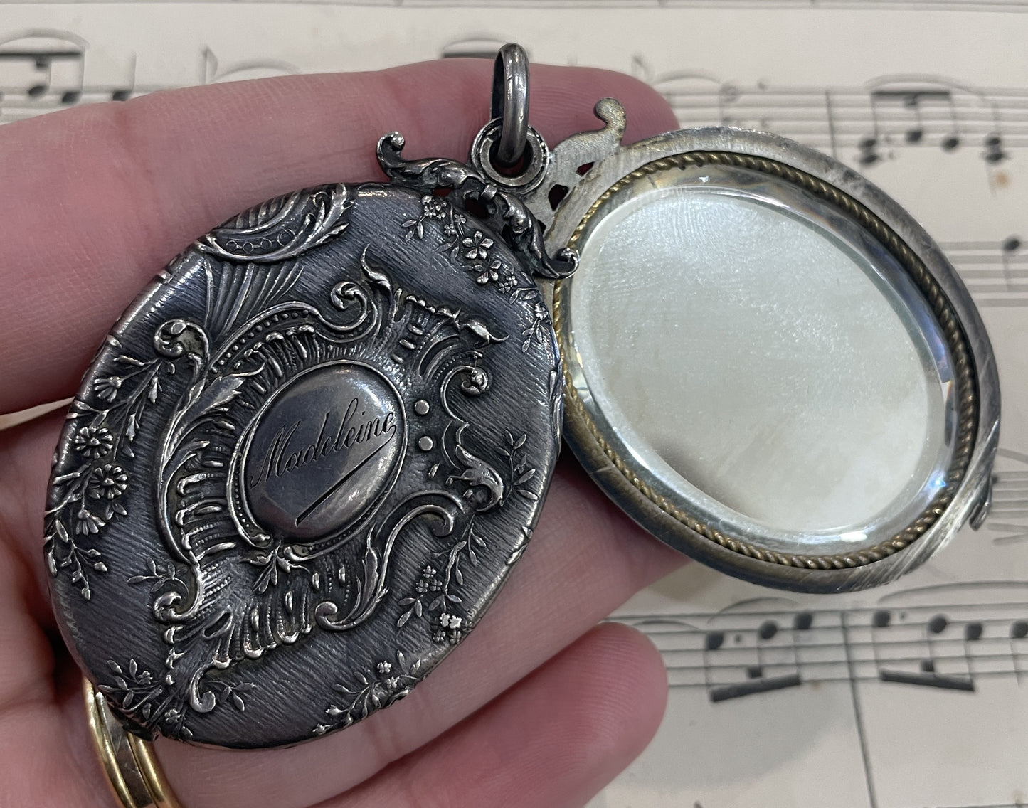 Rare Antique French Art Nouveau Sterling Silver Flower Sliding Mirror Pendant c1900