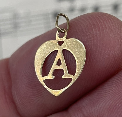Small Antique French 18k Yellow Gold Heart Pendant c1920