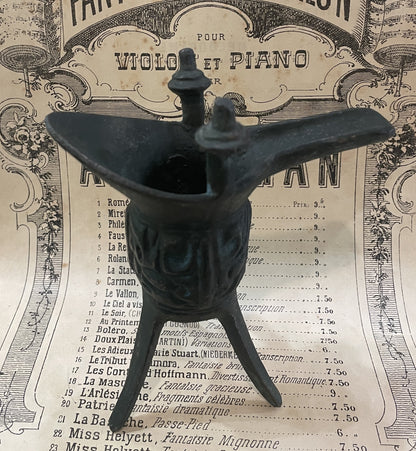 Rare Antique Chinese Bronze Ritual Wine Jue Vessel