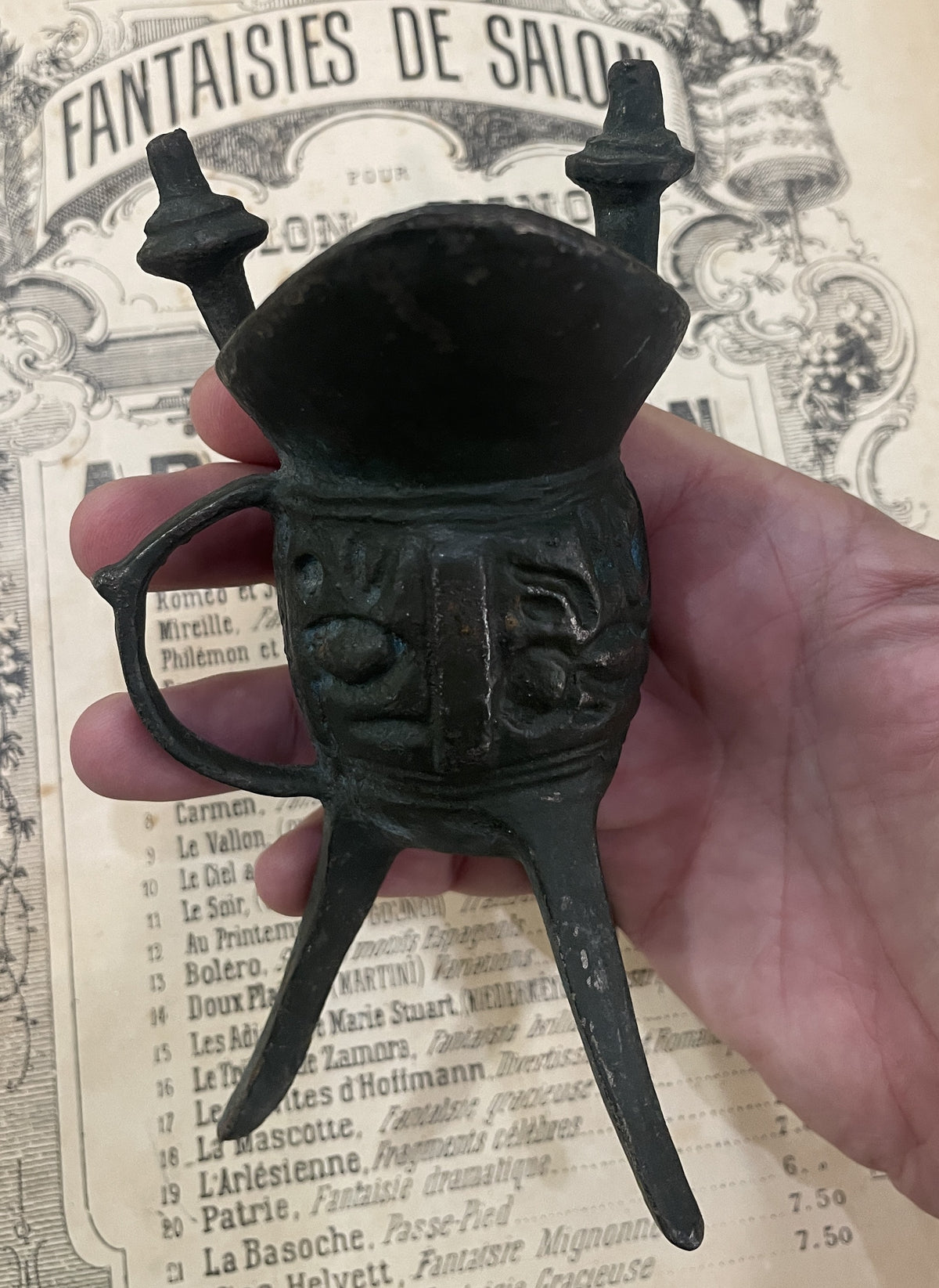Rare Antique Chinese Bronze Ritual Wine Jue Vessel