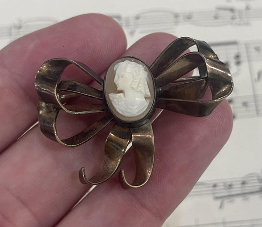 Antique English Shell Cameo Woman Sterling Silver Gold-filled Brooch c1920