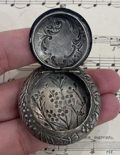 Antique French Art Nouveau Silver Plated Pill Box Compact Rouge Flowers Mistletoe c1900