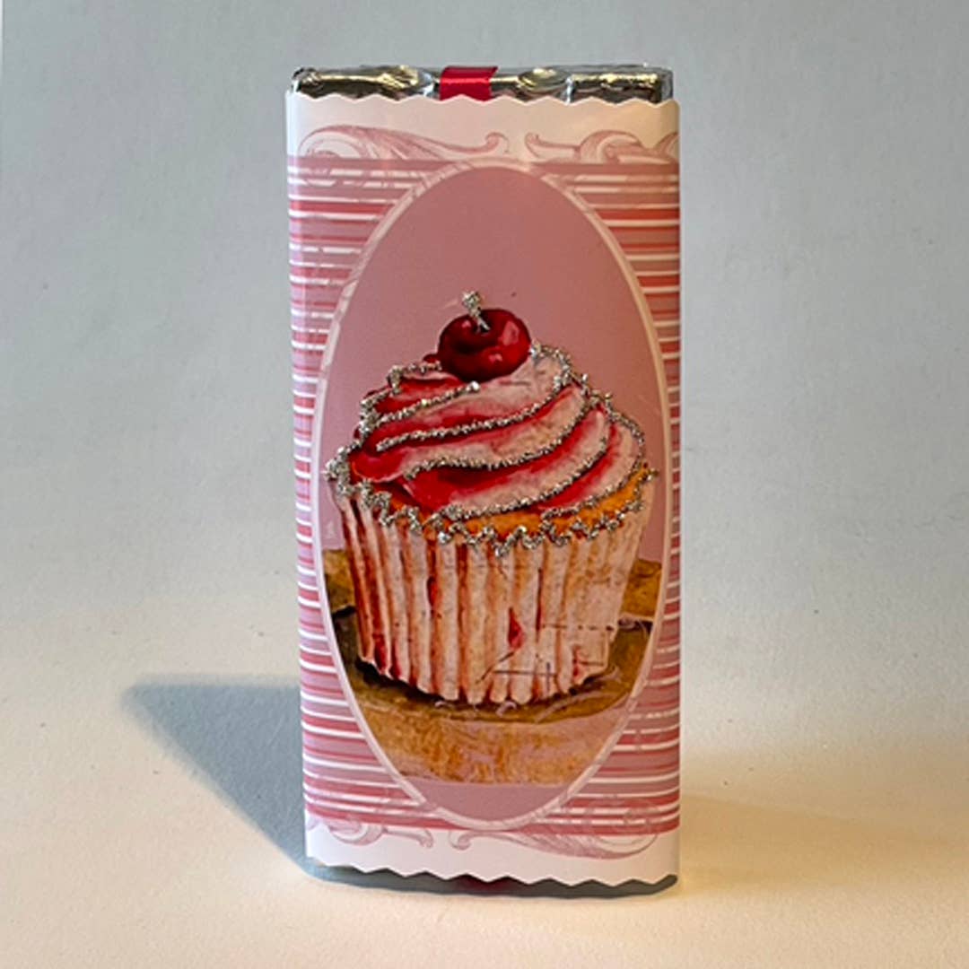 Chocolate Bars Desserts: Milk Chocolate / Pink Cupcake