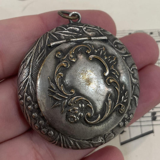 Antique French Art Nouveau Silver Plated Pill Box Compact Rouge Flowers Mistletoe c1900