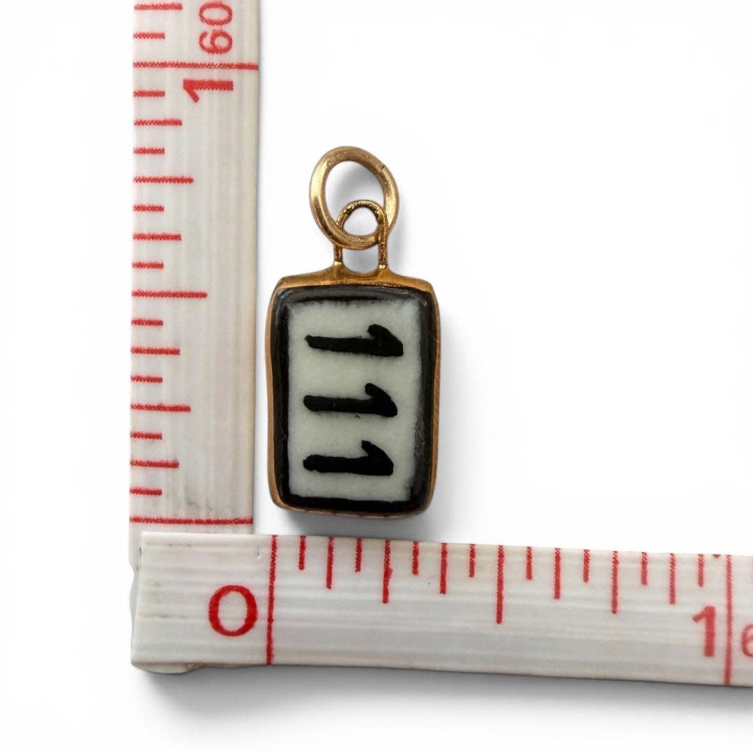 Angel Numbers Rectangle Charm: Gold Luster / 111