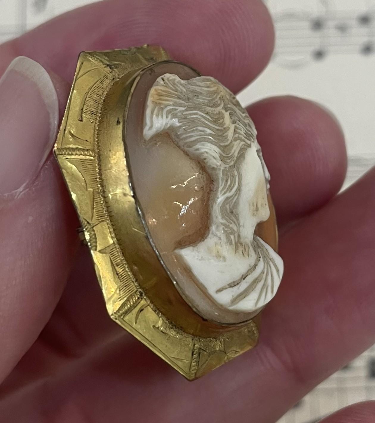 Antique Italian Carved Shell Cameo Roman Woman c1880