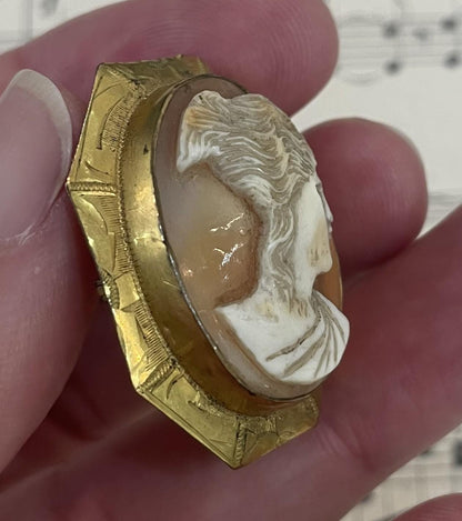 Antique Italian Carved Shell Cameo Roman Woman c1880